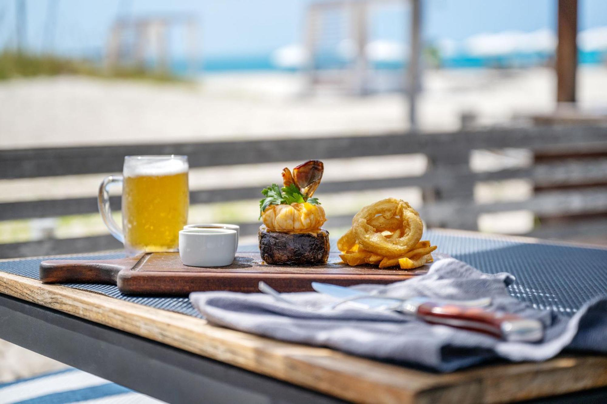 Wymara Resort & Villas Грейс Бей Екстериор снимка